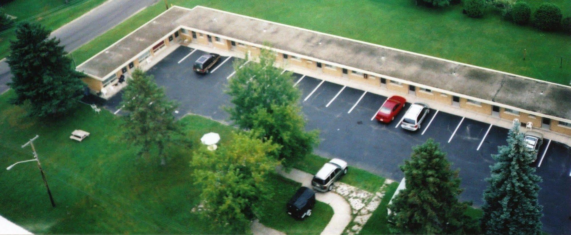 Walkerton Inn Motel Exterior foto